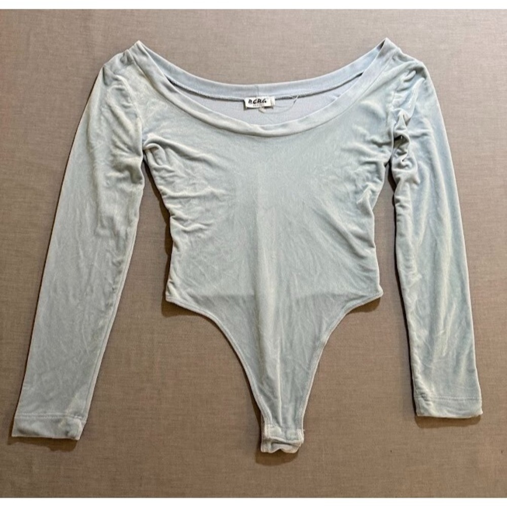Vintage B.C.B.G. Skirtโ Womens Medium Blue Long Sleeved Ribbed Knit Bodysuit USA